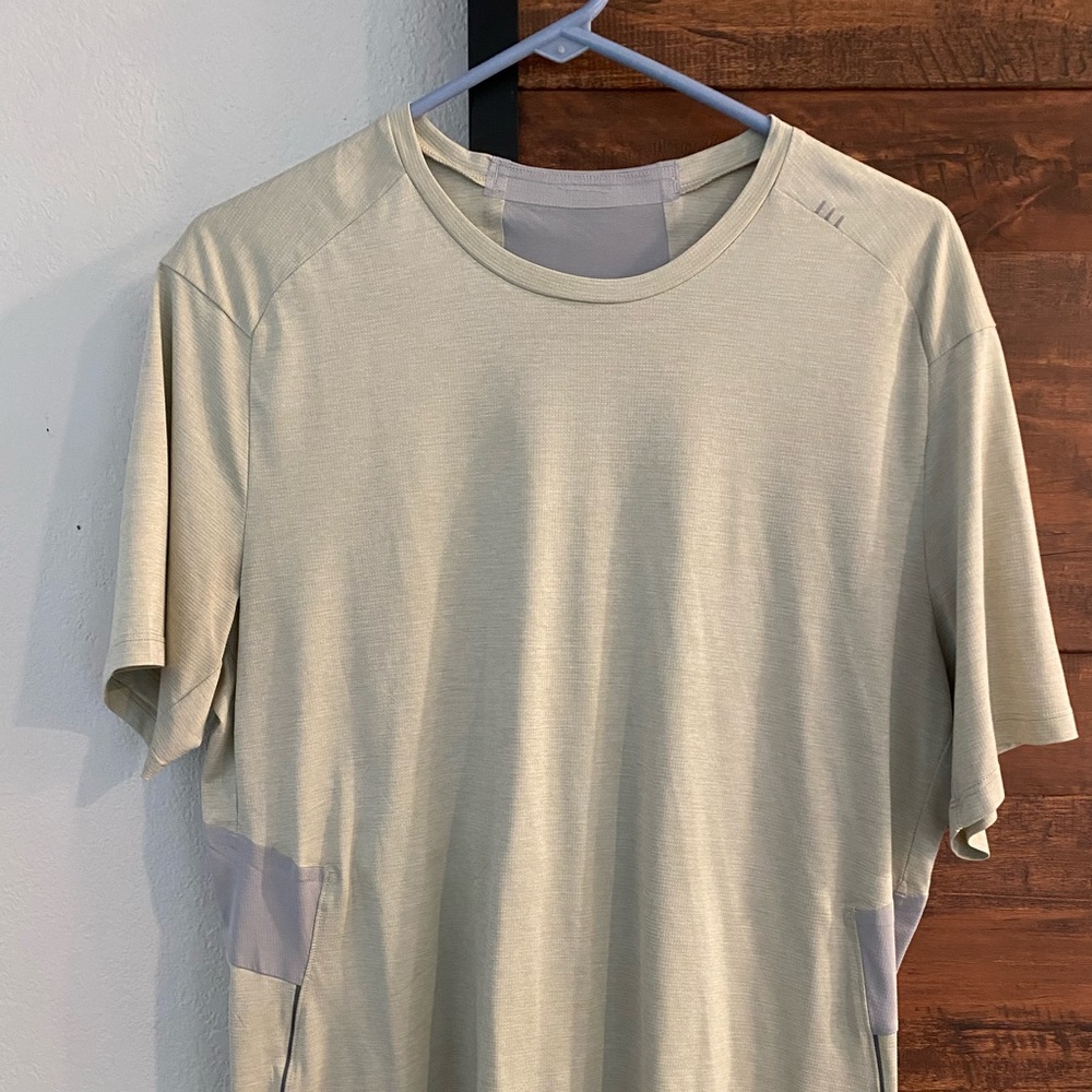 Mens Lululemon Fast and Free Shirt sz M